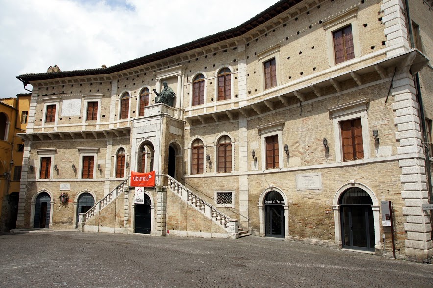 Palazzo dei Priori, Fermo